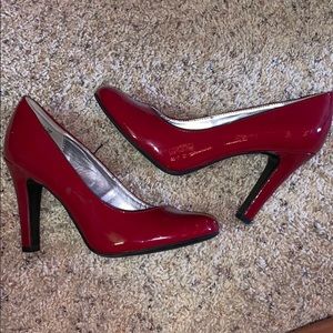 Bright red heals